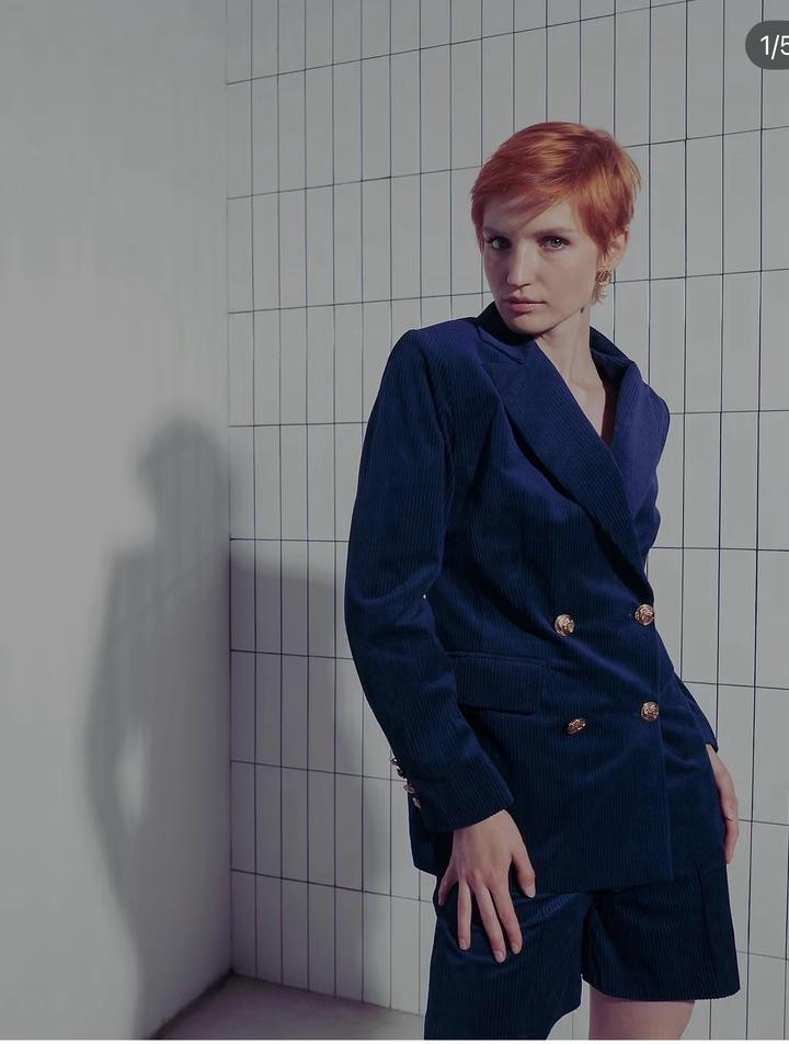 Alisha Atelier Вельветовый двубортный жакет