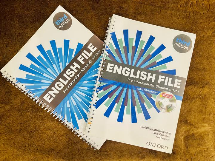English file Pre intermediate third edition
