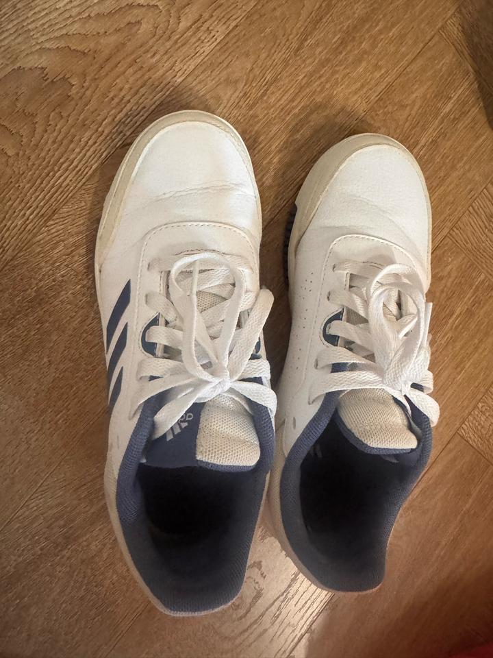 Кроссовки adidas