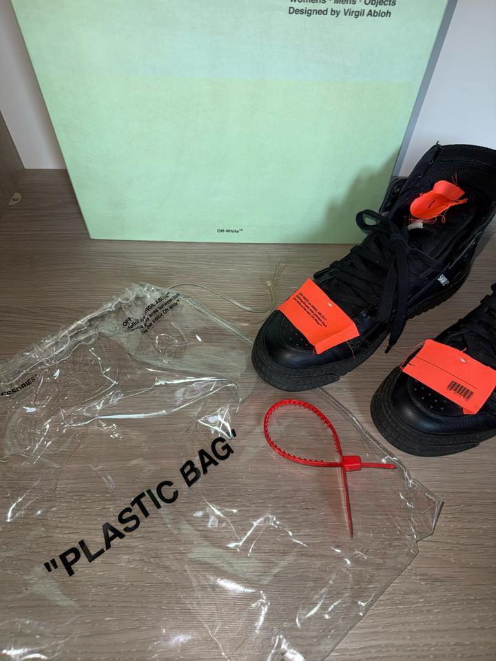 Off White