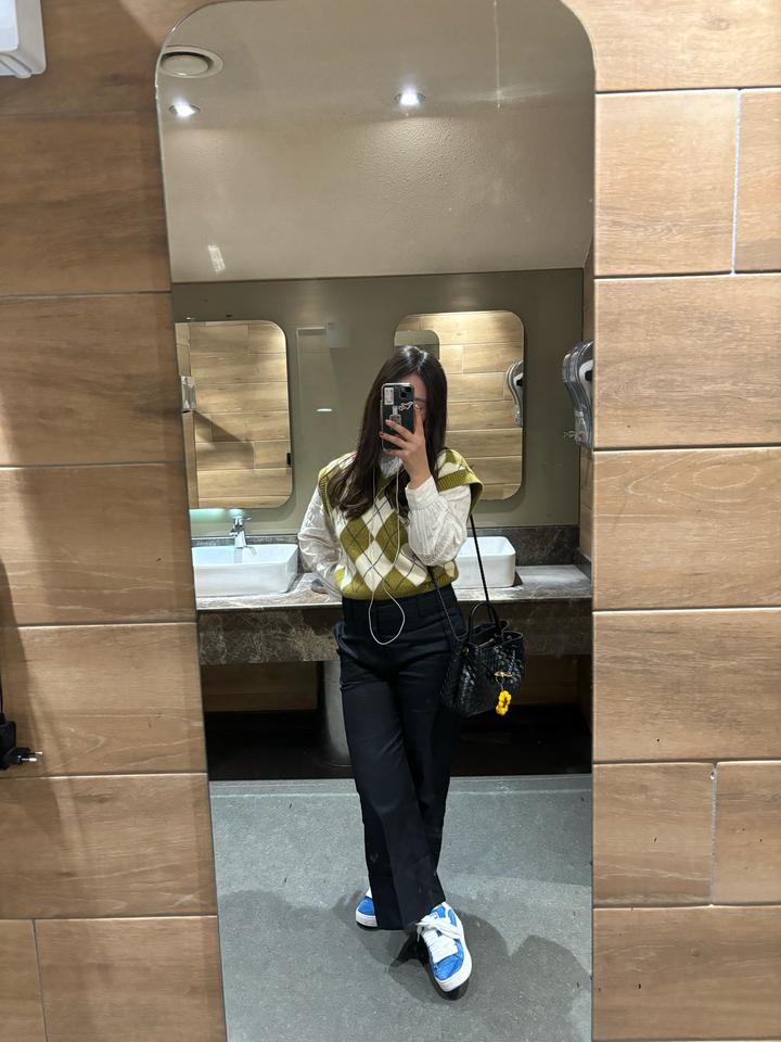 Трикотажная жилетка в ромб ZARA