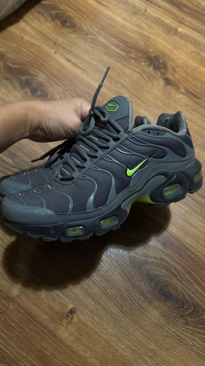 Кроссовки Nike Air Max Plus