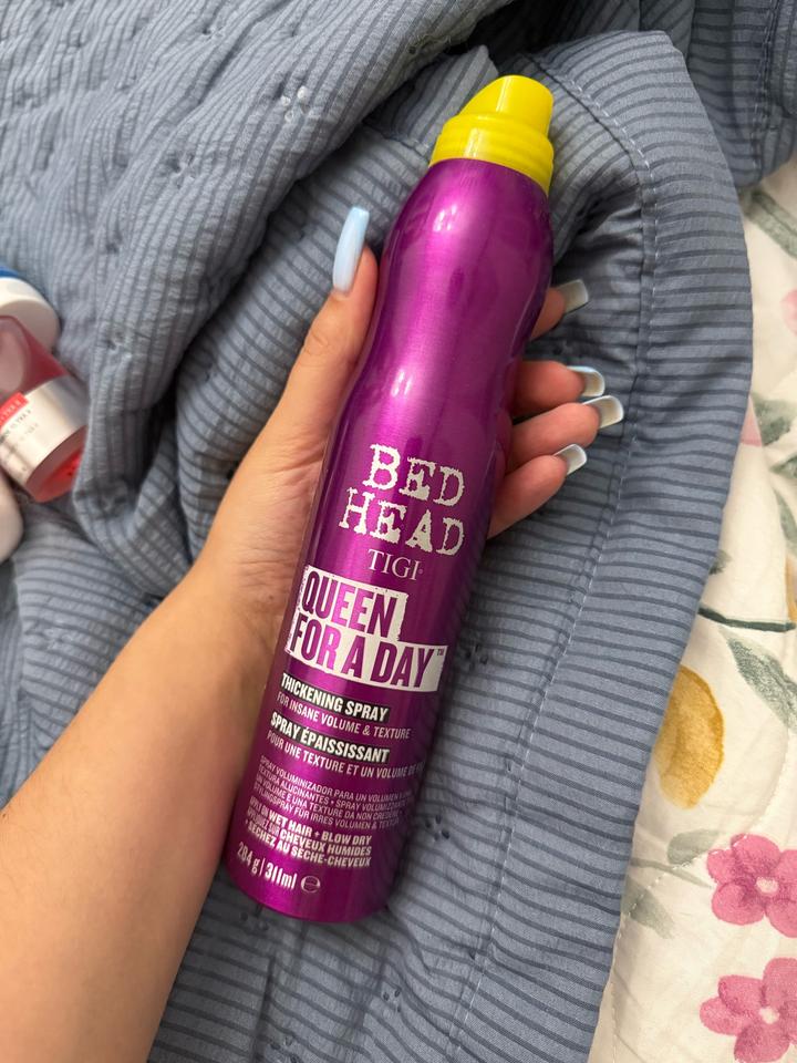 Спрей для объема волос TIGI Bed Head Queen For A Day