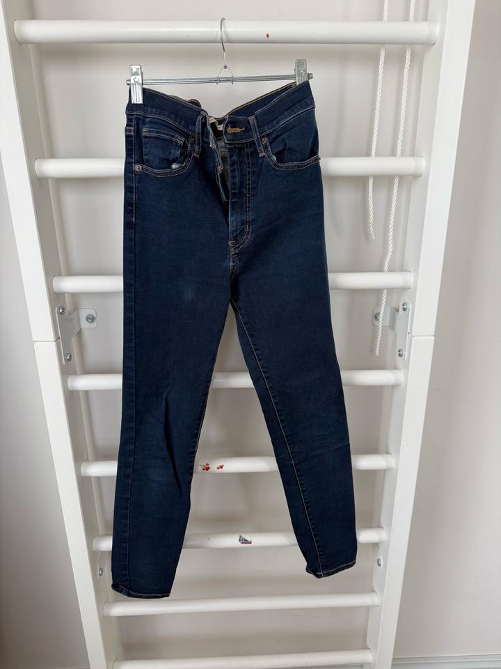 Levi's