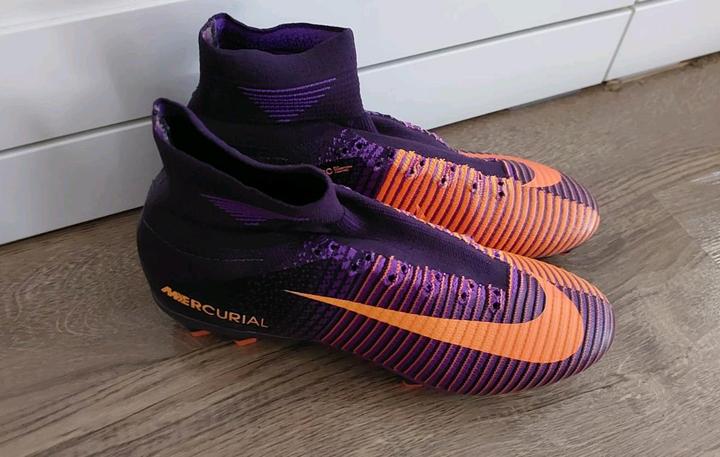 Nike Футбольные бутсы
