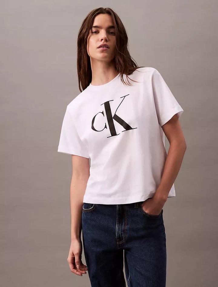 футболка от Calvin Klein