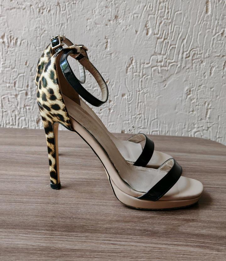 Stuart Weitzman Идеальные босоножки