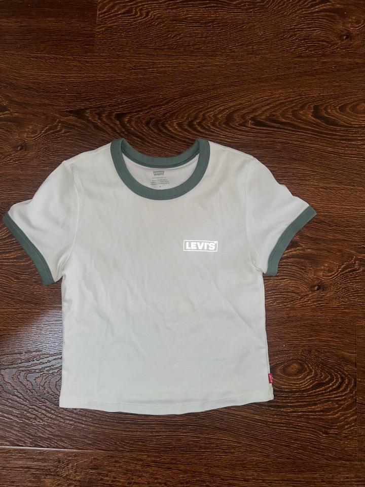 Levi's