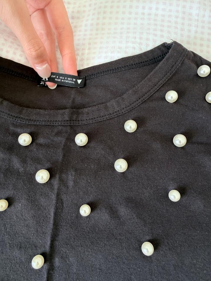 Футболка Zara с жемчугом