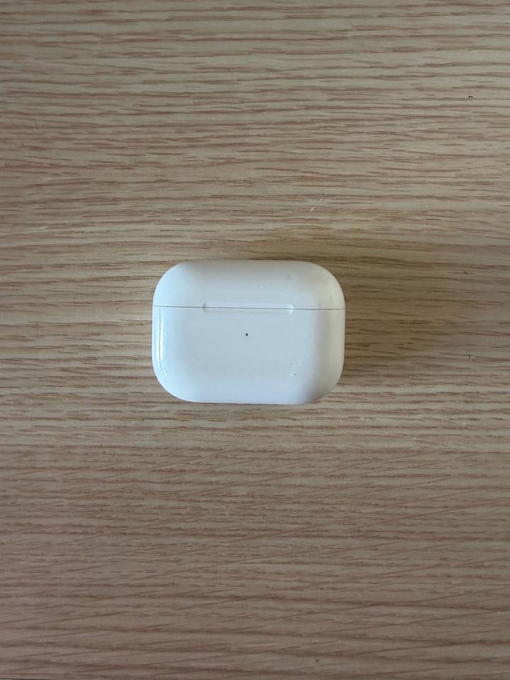 Apple Наушники с зарядным кейсом, оригинальные