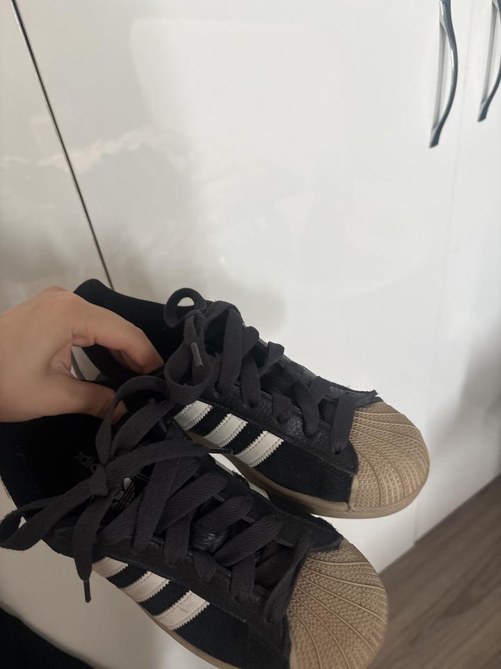 Кроссовки adidas superstar