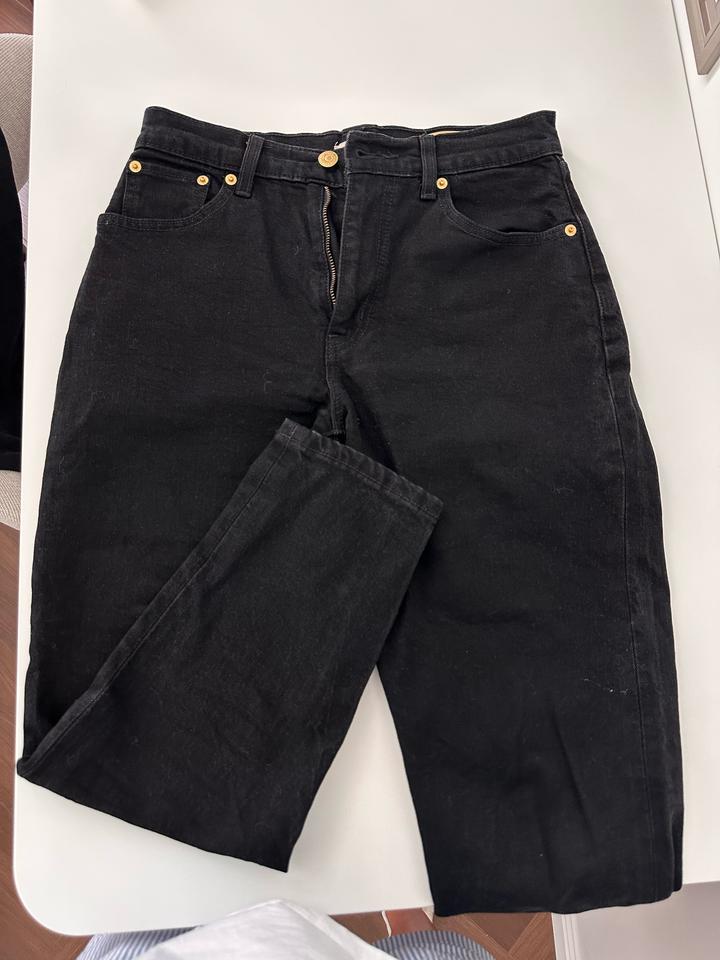 Levi's
