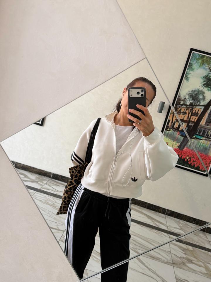 Толстовка adidas