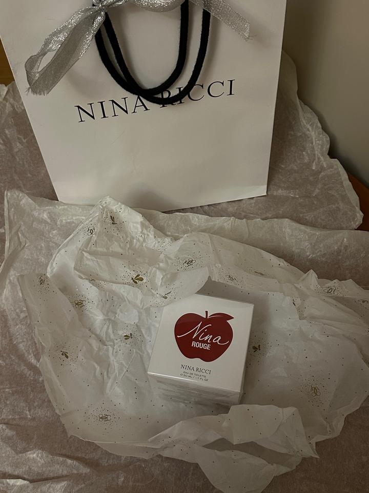NINA RICCI