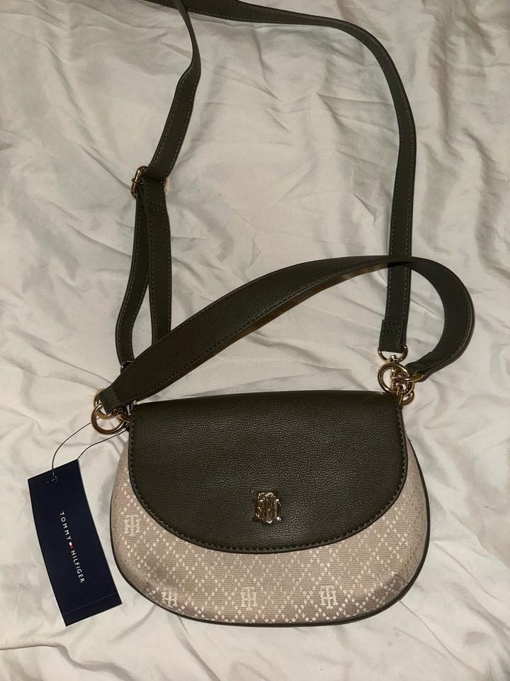 Сумка  Tommy Hilfiger со съемными ремешками