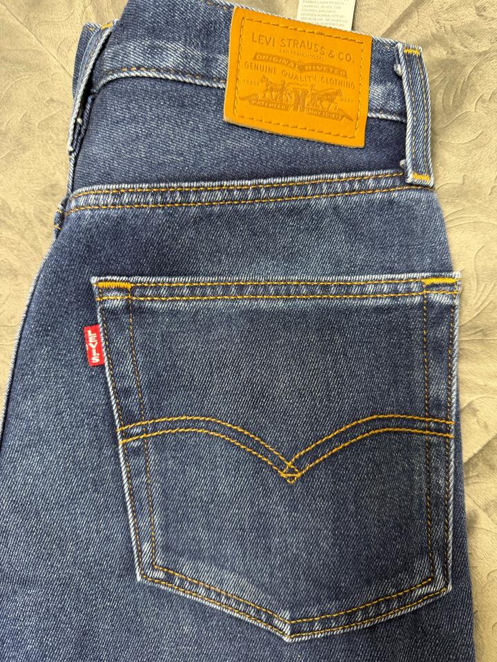 Levi's