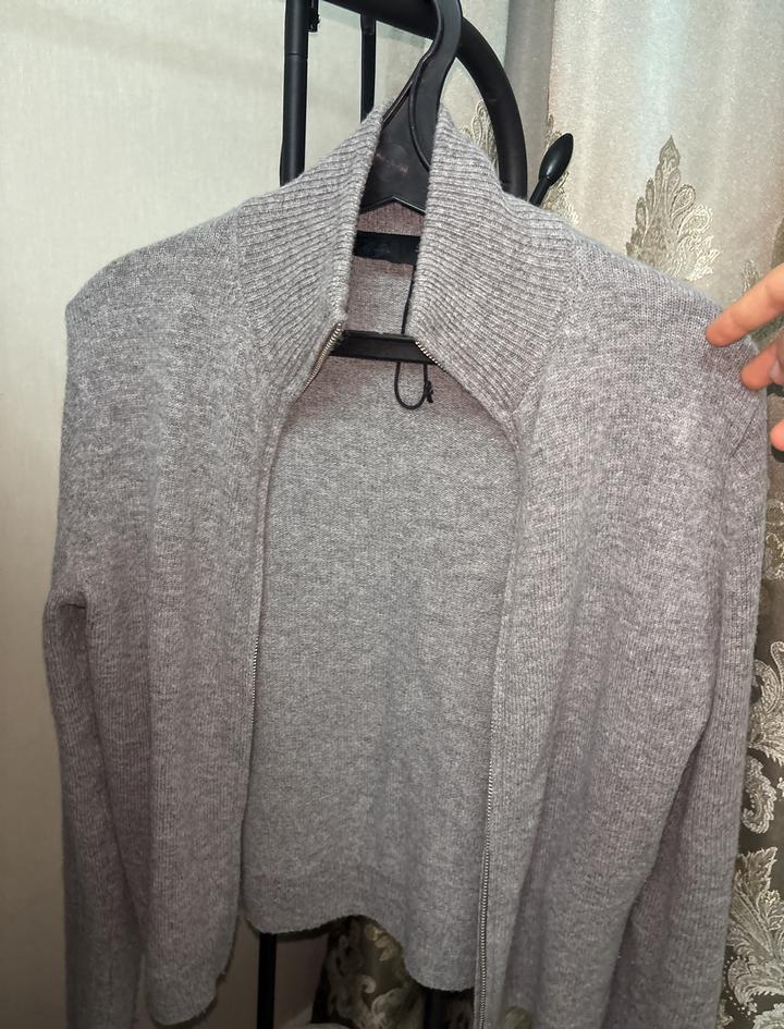 Zara Трикотажный кардиган на молнии