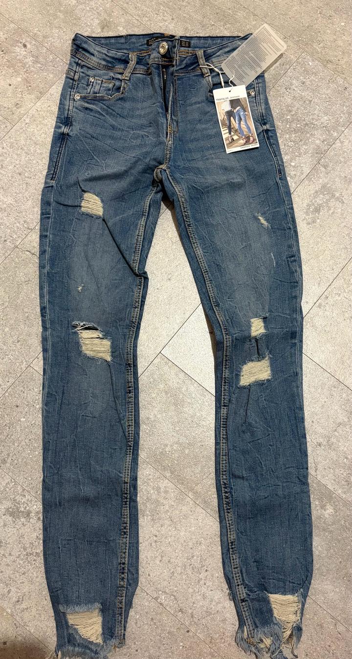 Zara джинсы женские 32-34р