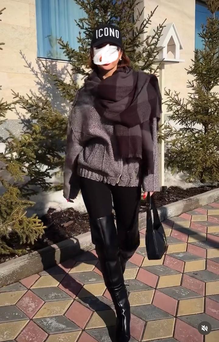 Женский бомбер ZARA
