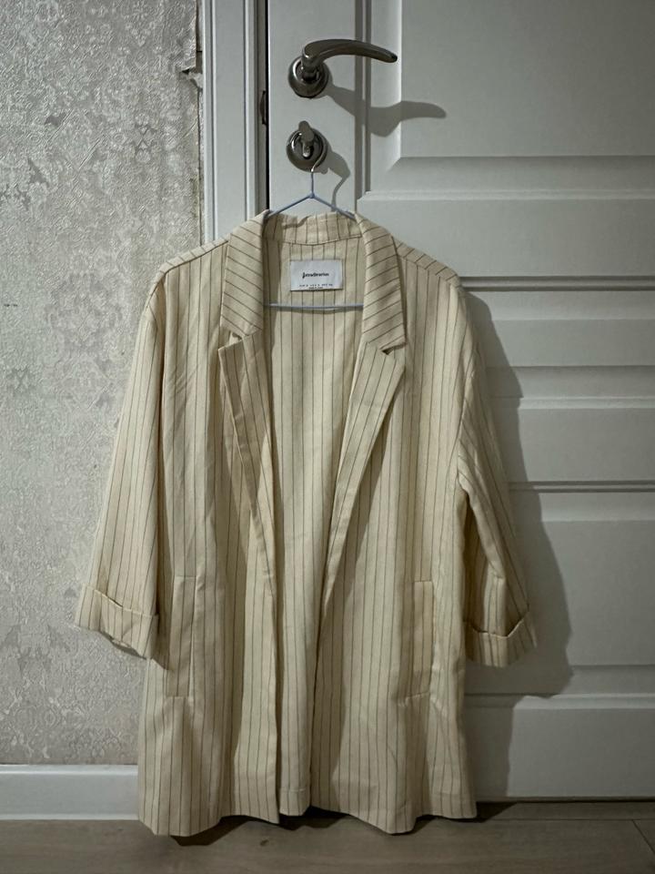 Пиджак Stradivarius