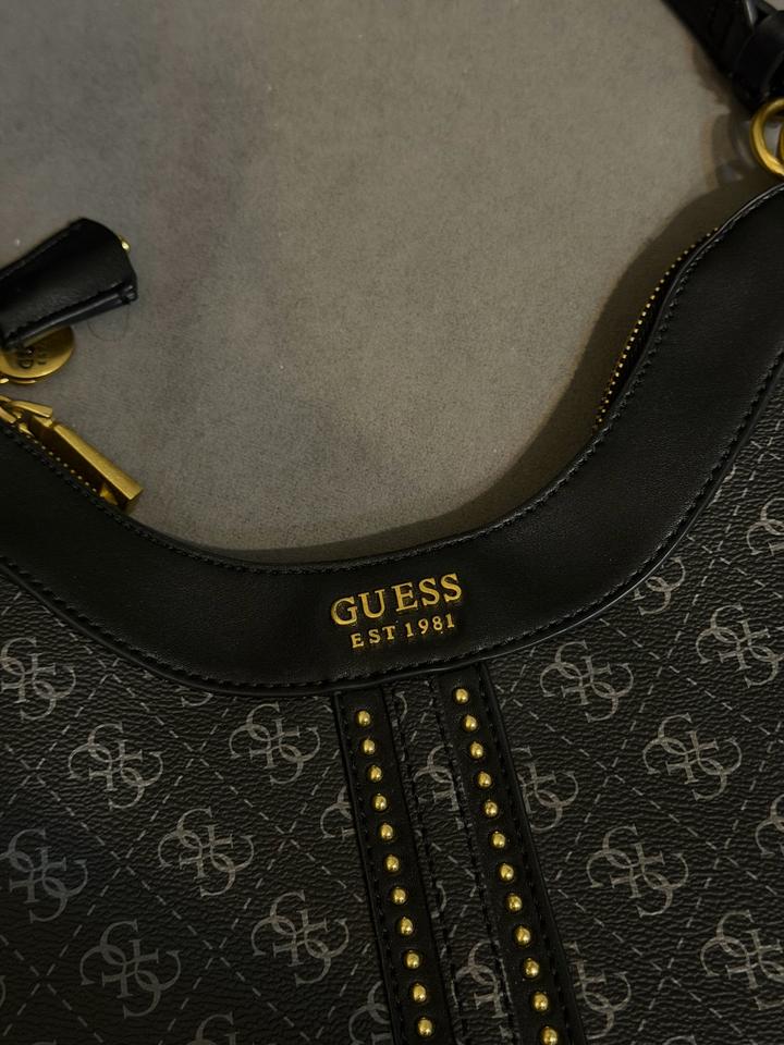 Сумка Guess