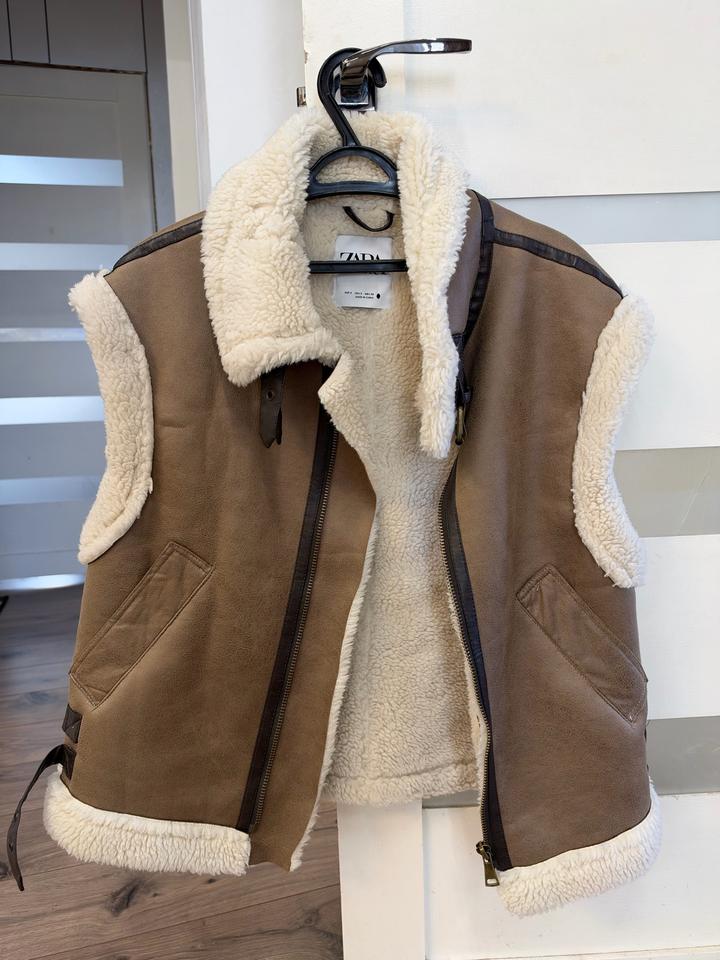Жилетка Zara
