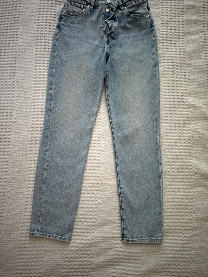 Джинсы H&M