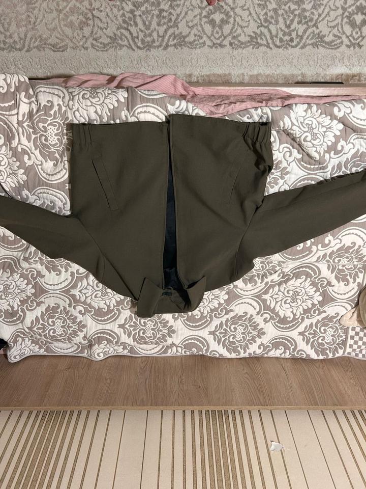 Бомбер ZARA