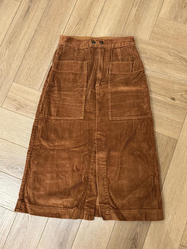 Вельветовая юбка GAP