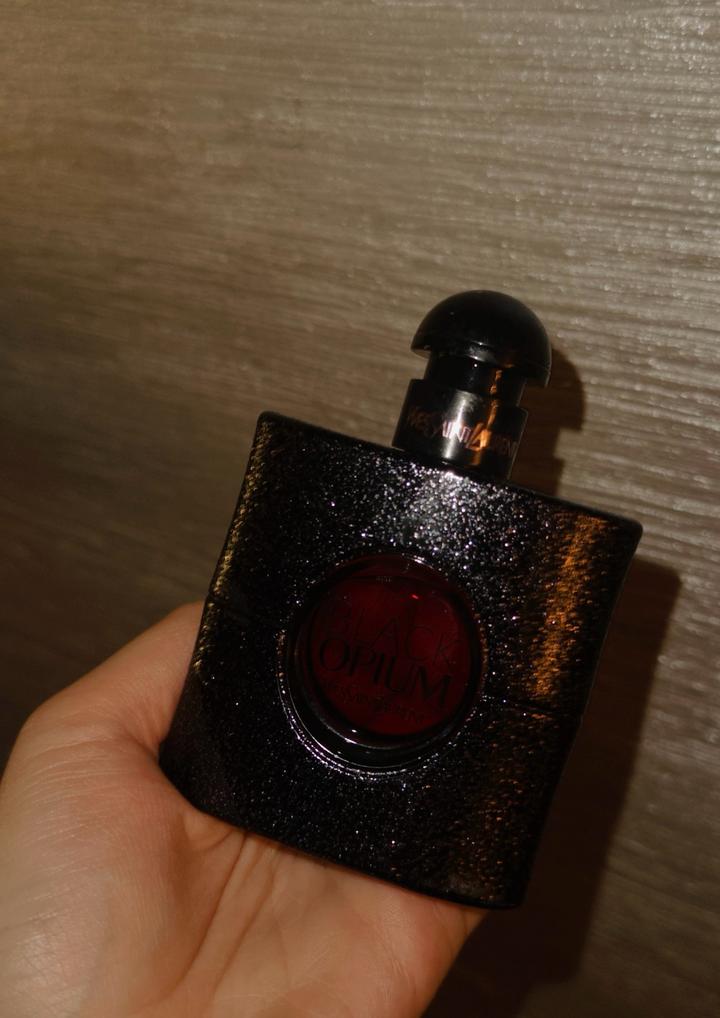 Парфюмерная вода Yves Saint Laurent Black Opium
