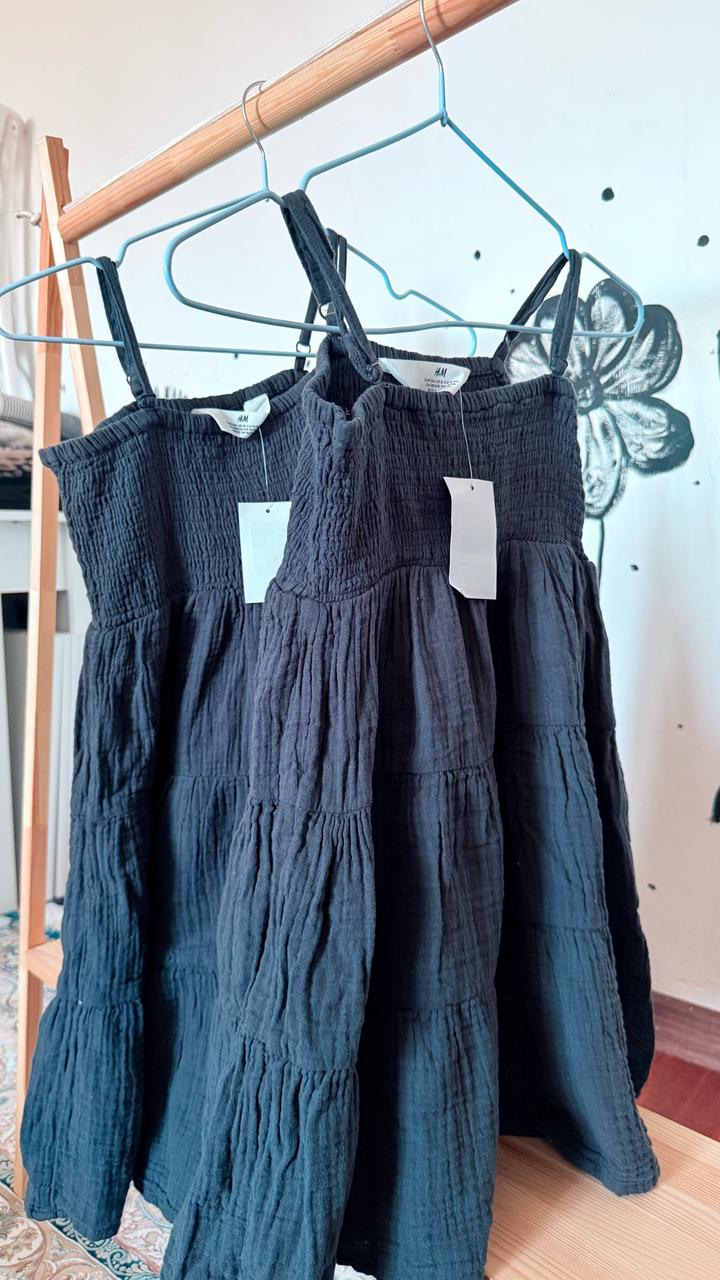 H&M Платье на девочку за 2шт