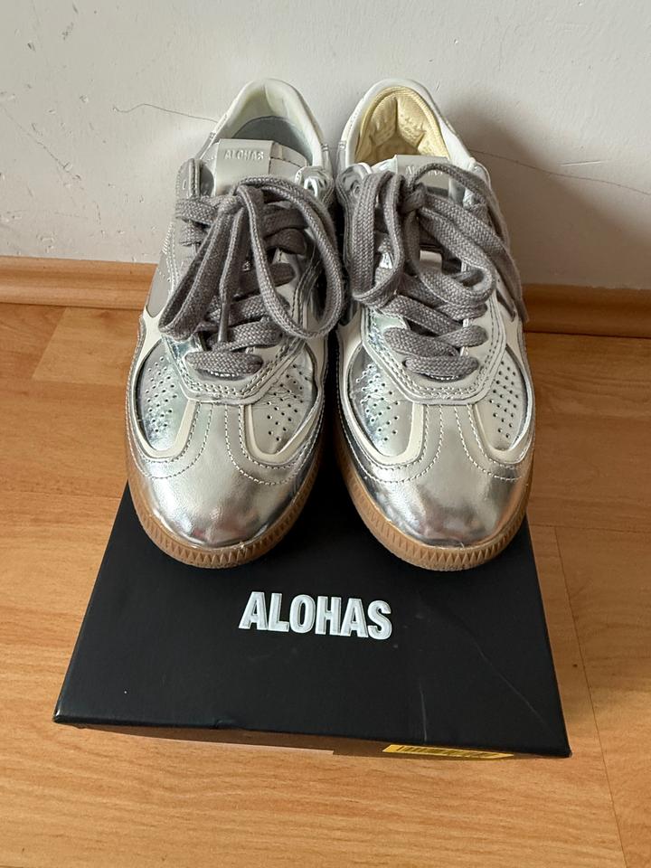 Кроссовки ALOHAS размер 39,5-40
