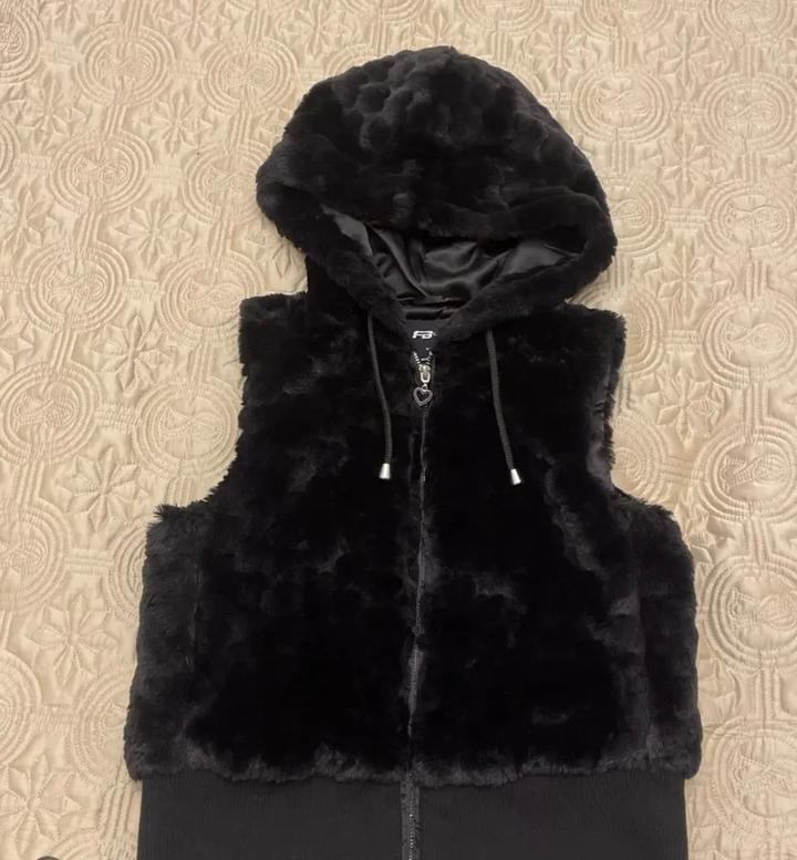 Жилет меховой