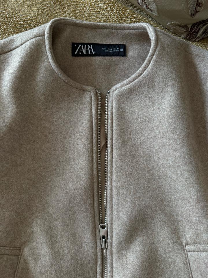 Бомбер Zara