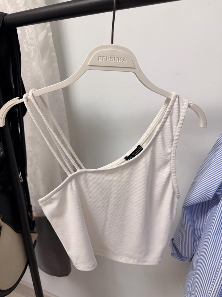 Топ Bershka
