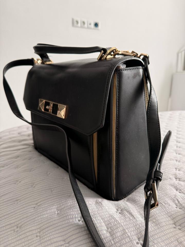 Charles & Keith