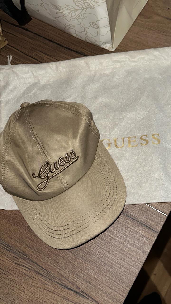Кепка Guess