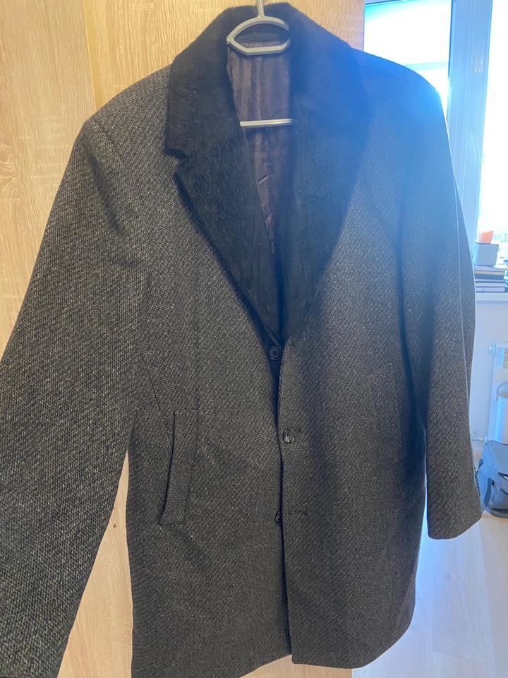 &Denim Мужское пальто с меховым воротником
