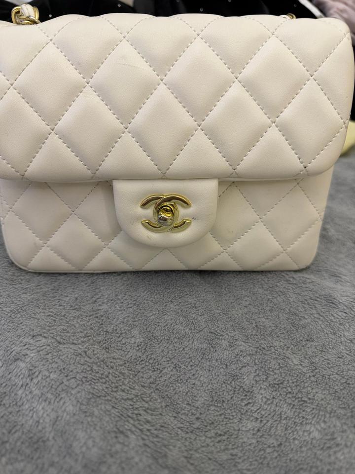 Chanel стеганая сумка на цепочке