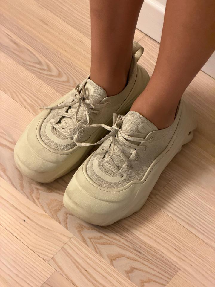 Кроссовки Crocs
