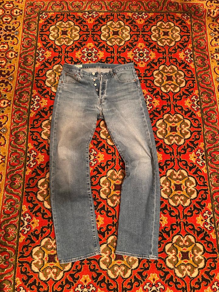 Джинсы Levi's