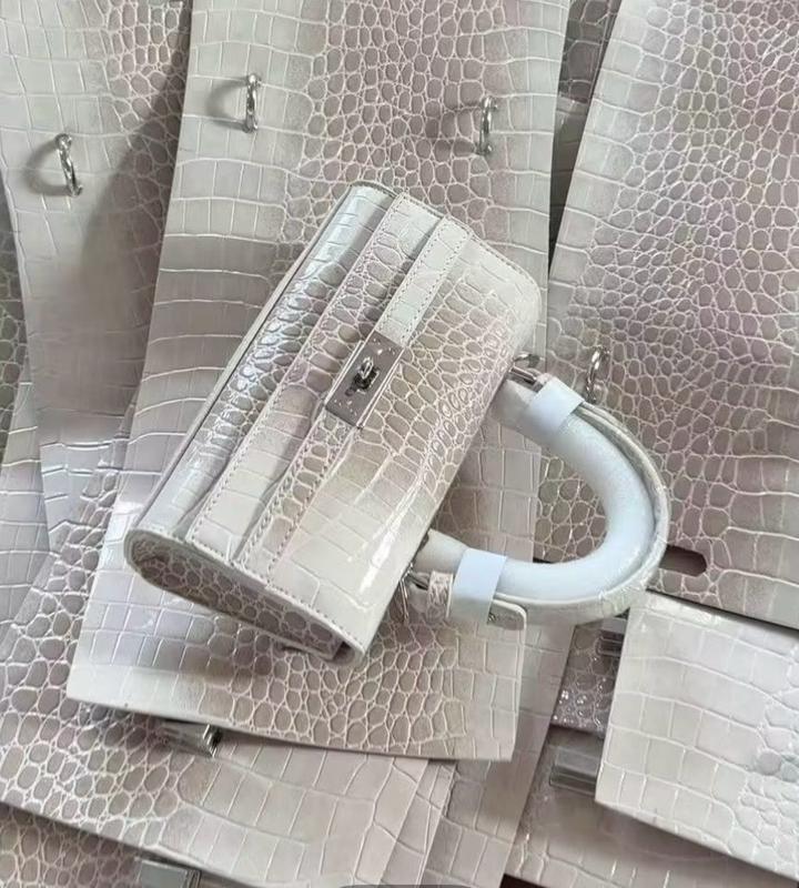 Нет бренда