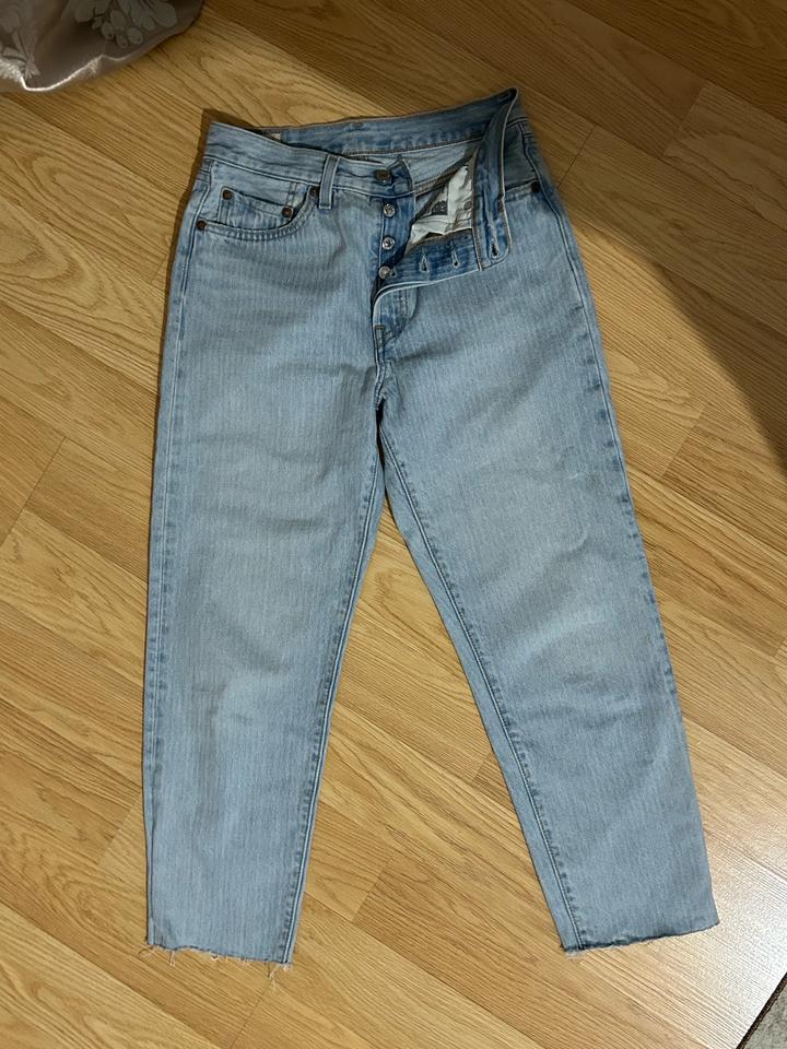 Levi's