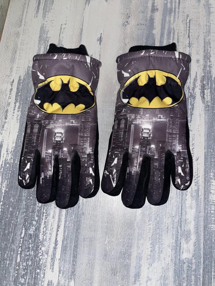 Детские перчатки Batman
