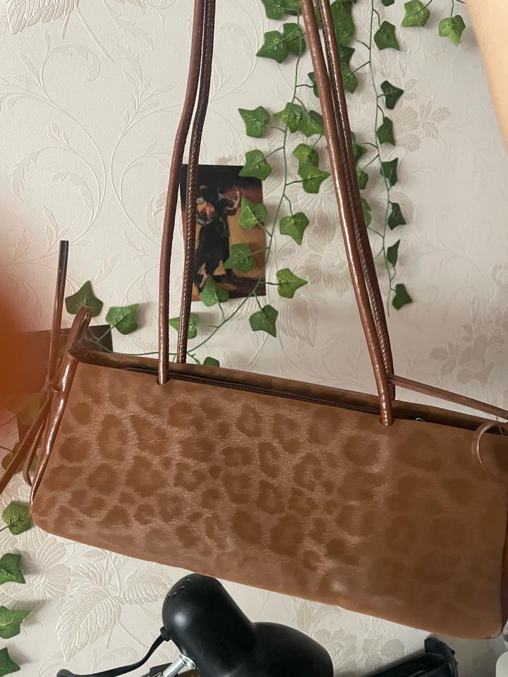 Нет бренда