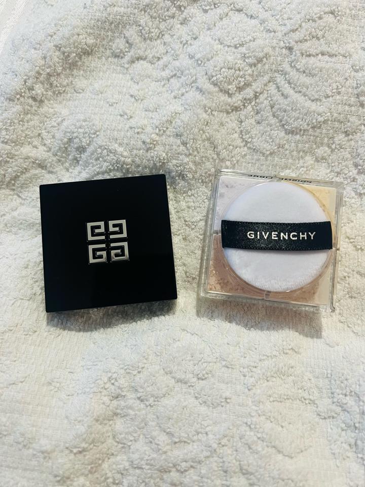 Рассыпчатая пудра Givenchy Prisme Libre в оттенке 02 Satin Blanc. Тестер 3гр