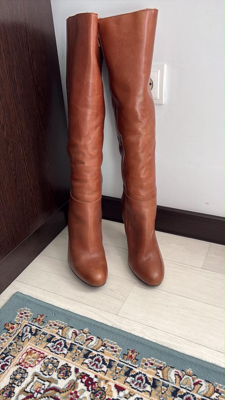 Женские кожаные сапоги