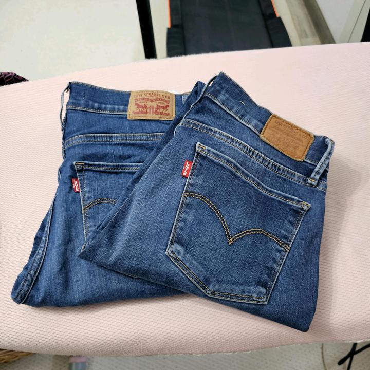 Levi's