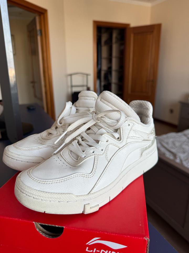 LI-NING