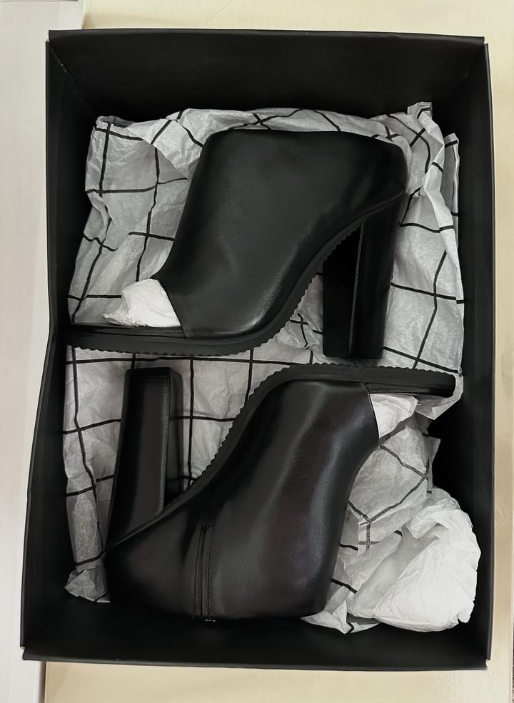 Tibi